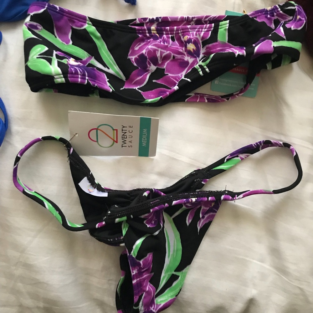 ‼️SOLD‼️ 2 piece, triangle-Brazilian bikini.